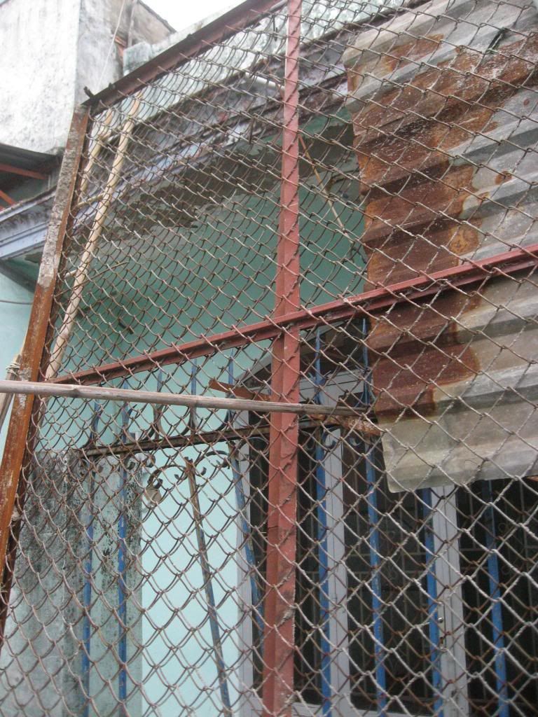 Thanh lý 01 xe đẩy em bé và 01 nôi mây em bé còn mới tinh, được  tặng không xài - 1