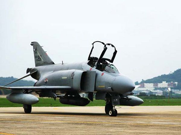 f-4d_rokaf_66-0957_zps3d97240b.jpg
