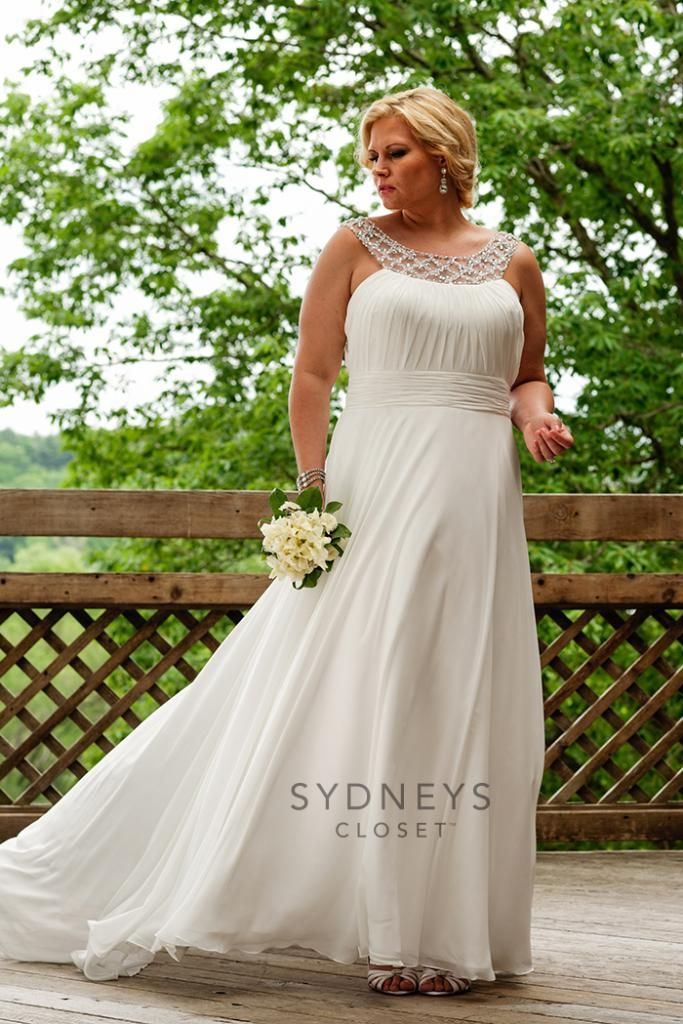 Sydney's Closet Women's Plus Size The Look of Love Bridal Gown