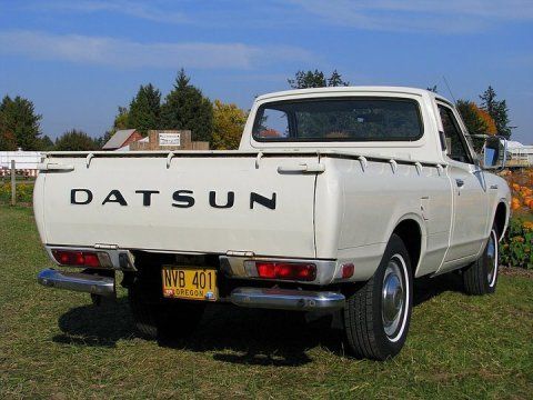 1973_Datsun_1600_Pick_Up_Rear_1_zps1cde3