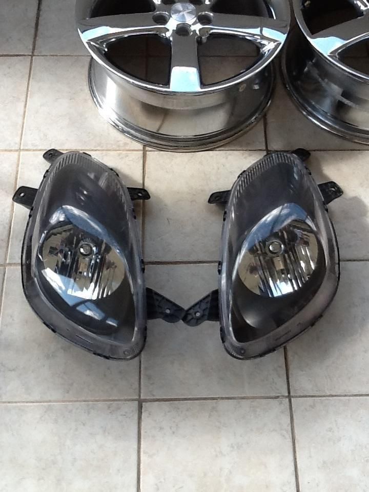 Pontiac solstice Gxp headlight housings blacked out. Pontiac Solstice